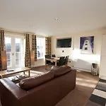 Harbourside With Private Parking Апартаменты