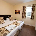 Harbourside With Private Parking Апартаменты *