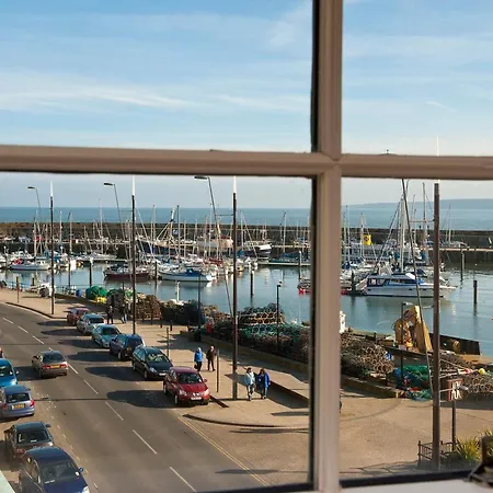Lägenhet Harbourside With Private Parking Scarborough
