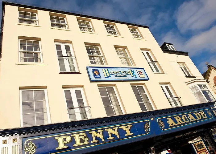 Harbourside With Private Parking *