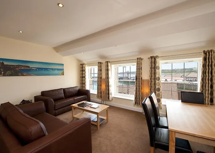 Harbourside With Private Parking Apartment