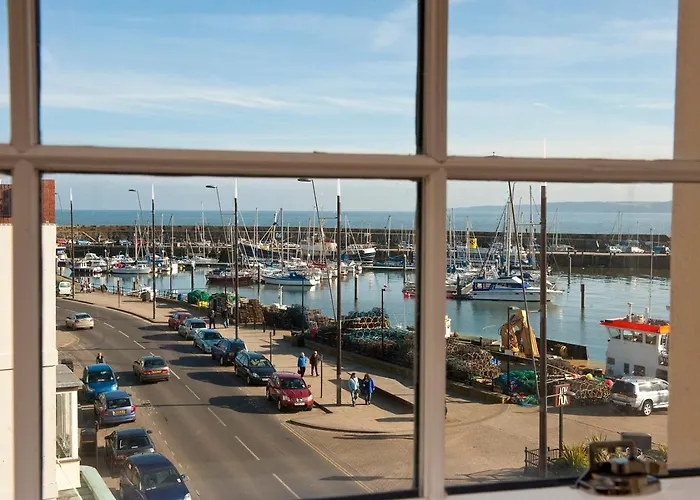 Lägenhet Harbourside With Private Parking Scarborough
