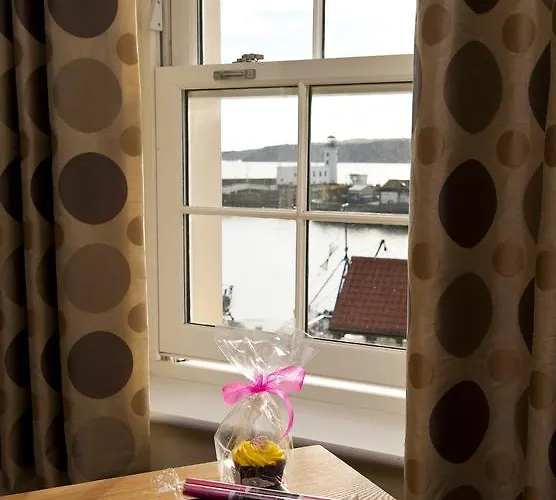 Harbourside With Private Parking Apartment Scarborough