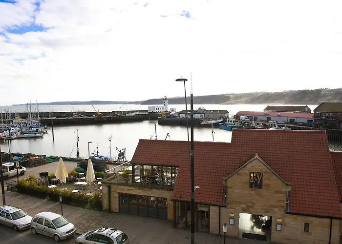 Harbourside With Private Parking Scarborough