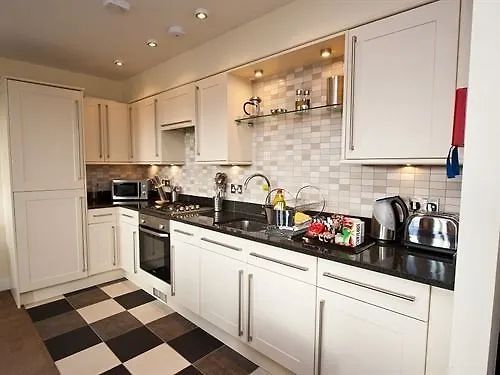 Harbourside With Private Parking Lägenhet