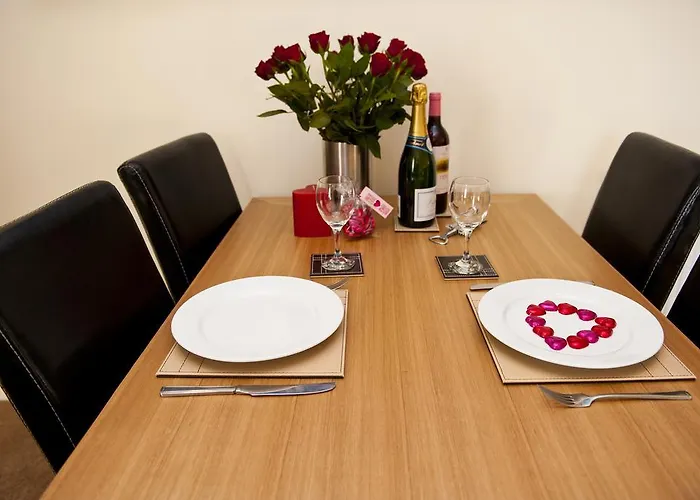 Harbourside With Private Parking *