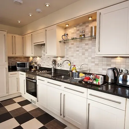 Harbourside With Private Parking