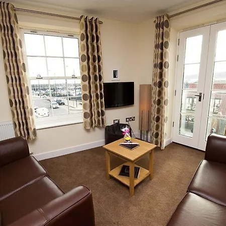 Harbourside With Private Parking Apartment *