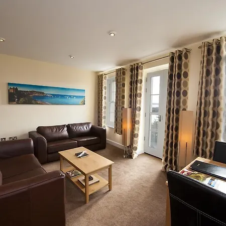 Harbourside With Private Parking Apartment