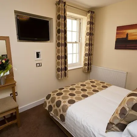Harbourside With Private Parking * Scarborough