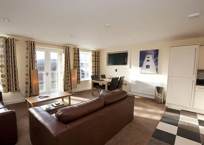 Harbourside With Private Parking Apartment