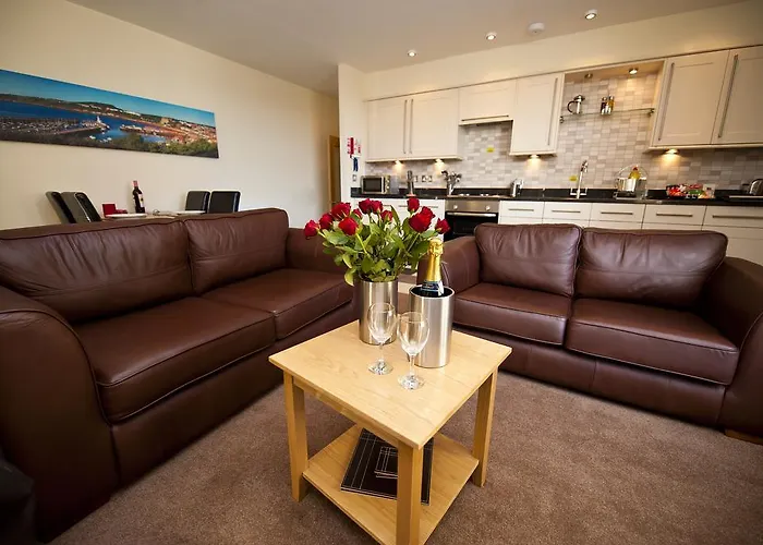 Harbourside With Private Parking * スカーバラ