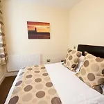 Harbourside With Private Parking * Scarborough
